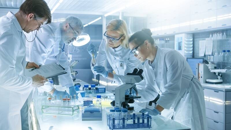 BIOMOL kann und darf jetzt auch Referenzmaterialien an entsprechend zugelassenen Labore der forensischen Toxikologie und Rechtsmedizin liefern. (Bild: Gorodenkoff | stock.adobe.com)