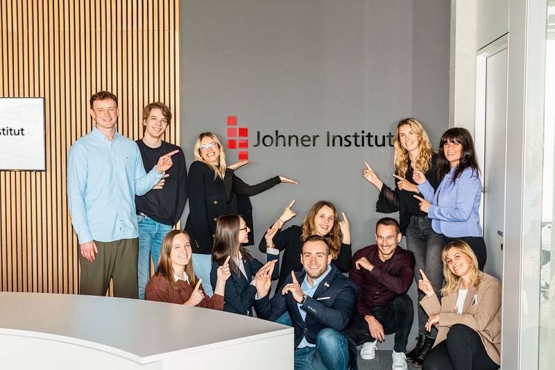 Das Team vom Johner Institut freut sich auf spannende Kontakte zur norddeutschen Medizinproduktewelt und den Erfahrungsaustausch zu allen Disziplinen rund um die Medizintechnik! (Bild: Johner Institut)