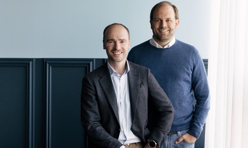 Dr. Tryggvi Thorgeirsson, CEO von Sidekick Health (li.), und Henrik Emmert, Co-Gründer von aidhere und zukünftiger Leiter der Business Unit für verschreibungspflichtige Therapeutika bei Sidekick Health (Bild: Sidekick Health)